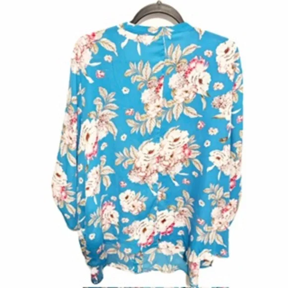 Catherines flowy floral button down blouse - Picture 2 of 4
